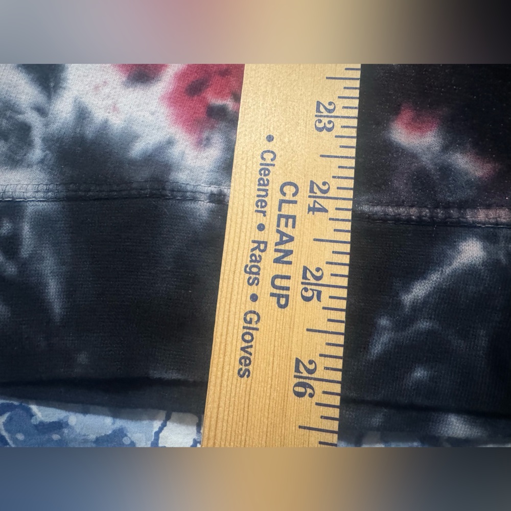 Ed hardy Tie-Dye Skull Graphic Hoodie size medium BNWT - Picture 9 of 10